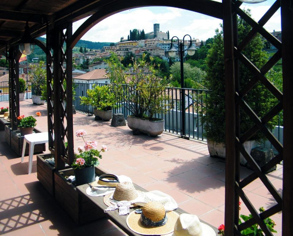 Hotel La Pergola Barga Exterior foto