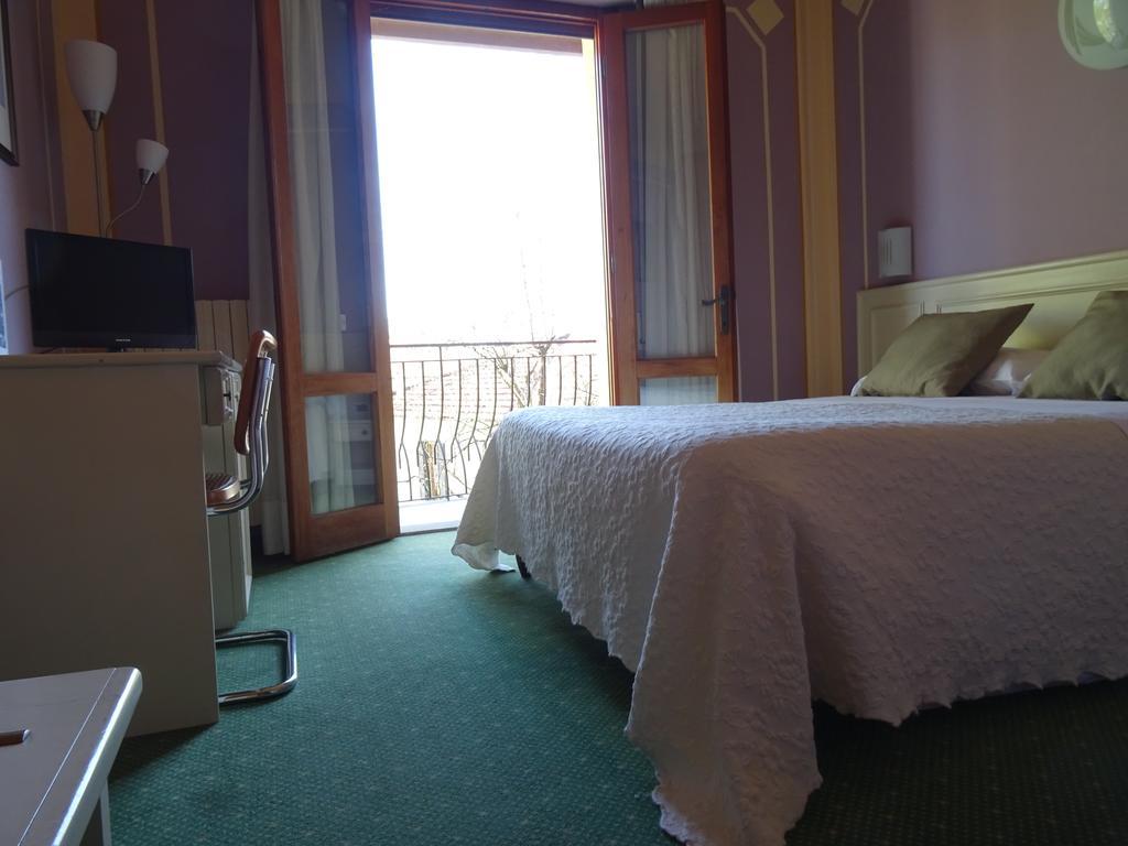 Hotel La Pergola Barga Exterior foto