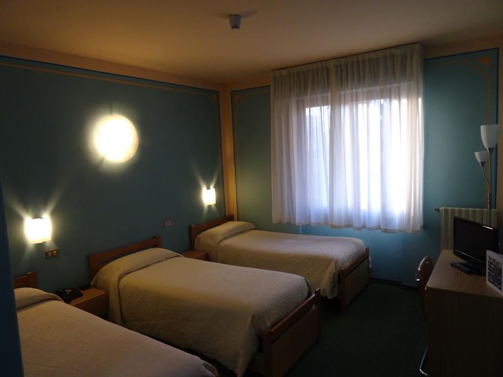 Hotel La Pergola Barga Exterior foto