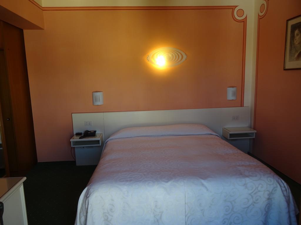 Hotel La Pergola Barga Exterior foto