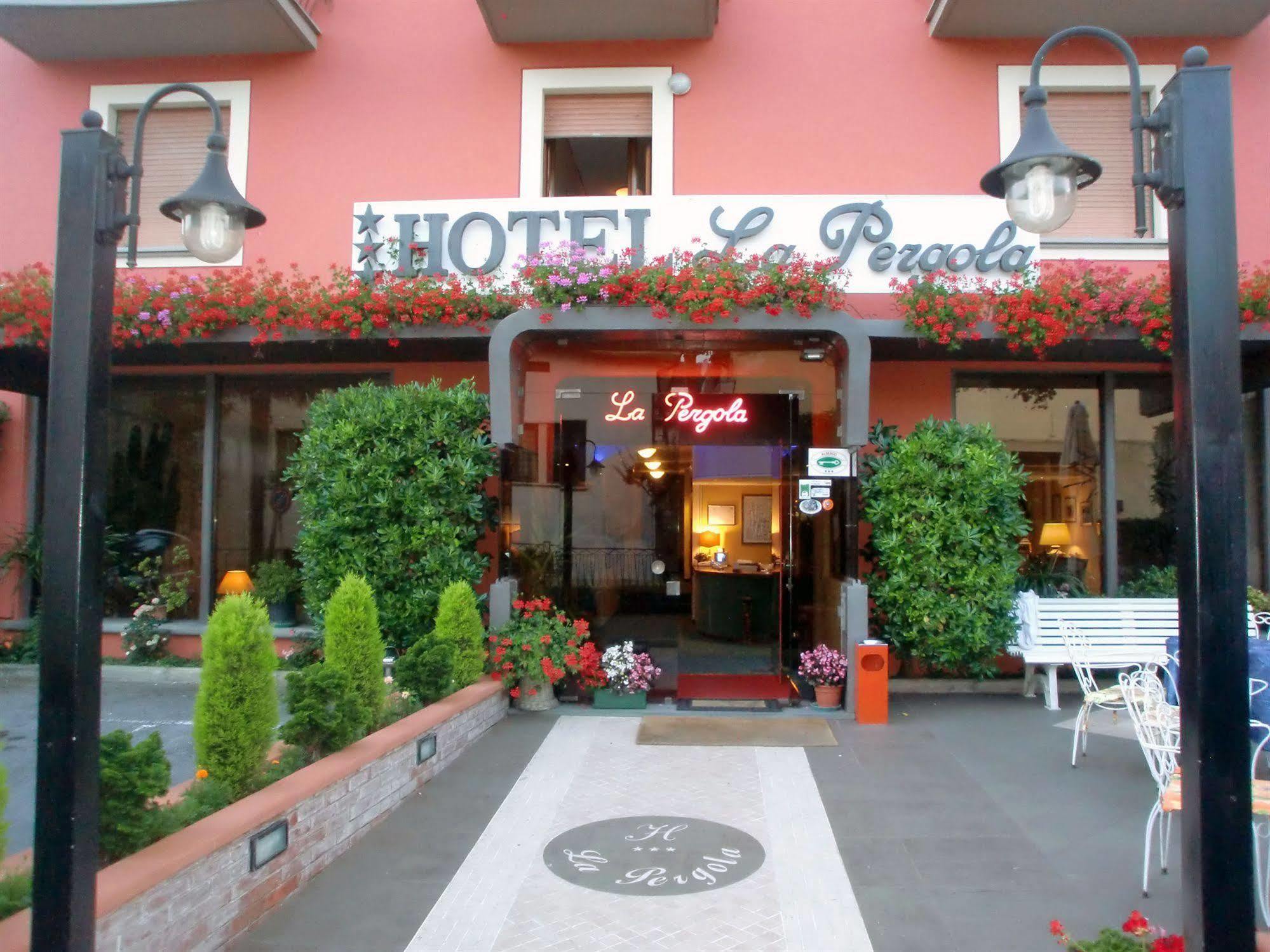 Hotel La Pergola Barga Exterior foto